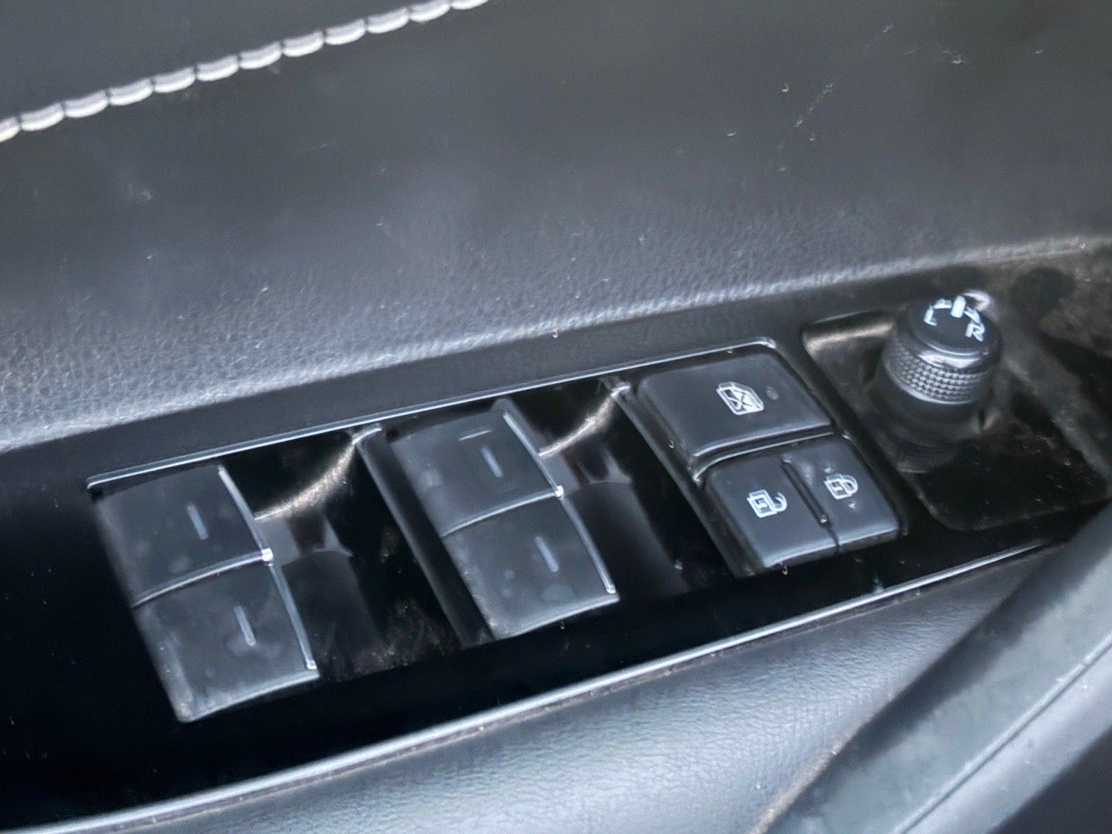 Used 2022 Toyota Corolla SE w/ Carpet Mat Package (TMS) FWD image 7