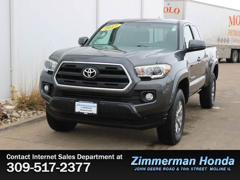 Used 2017 Toyota Tacoma SR5 w/ Tow Package image 24