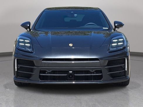 Used 2025 Porsche Panamera RWD image 3