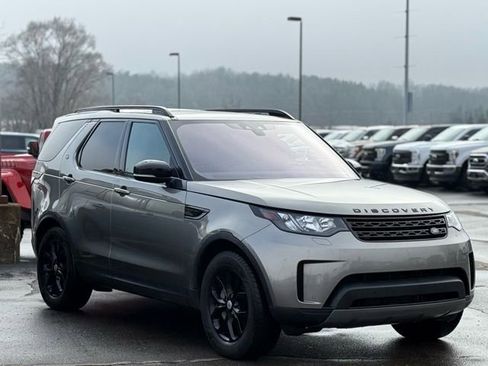 Used 2018 Land Rover Discovery SE image 37