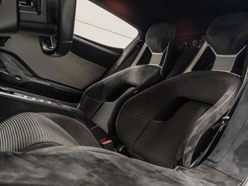 Used 2020 Ford GT image 25