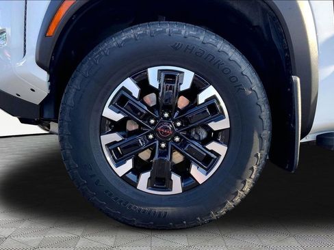 Used 2022 Nissan Frontier PRO-4X w/ Off-Road Protection Package image 21