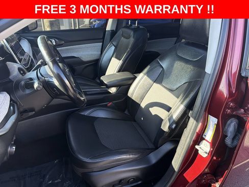 Used 2022 Jeep Compass Latitude w/ Sun and Sound Group AWD/4WD image 14