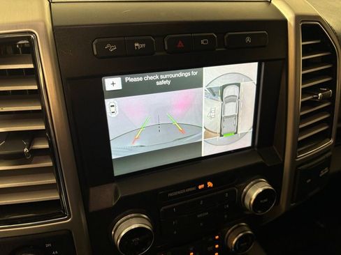 Used 2018 Ford F150 Platinum w/ Equipment Group 701A Luxury image 29