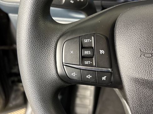 Certified 2025 Ford Maverick XL w/ Equipment Group 102A image 17