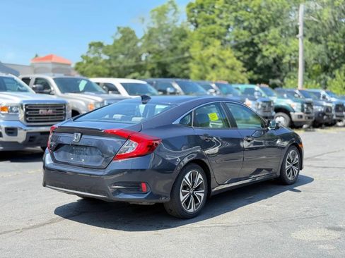 Used 2017 Honda Civic EX-T image 7