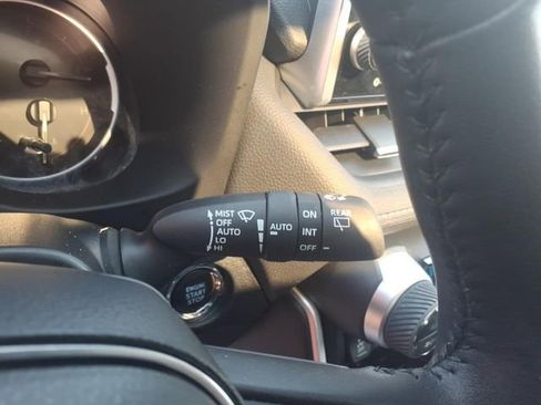 Used 2022 Toyota RAV4 Limited FWD image 20