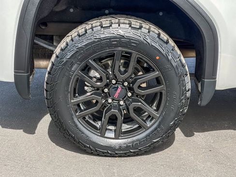 Used 2023 GMC Sierra 1500 Elevation image 10