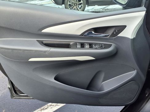 Used 2021 Chevrolet Bolt LT image 18