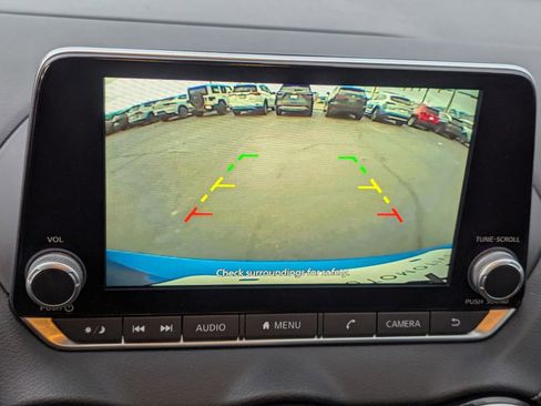 Used 2023 Nissan Sentra SV image 17