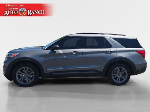 Used 2021 Ford Explorer XLT w/ Equipment Group 202A AWD/4WD image 2