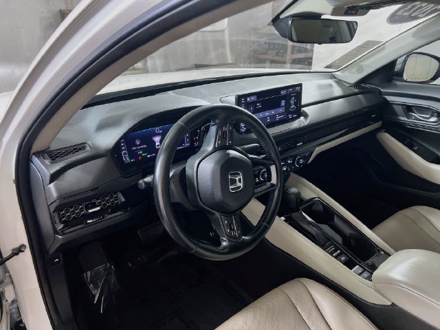 Used 2023 Honda Accord EX-L image 11