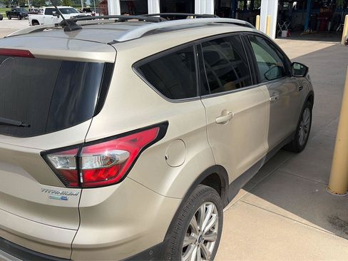 Used 2018 Ford Escape Titanium AWD/4WD image 5