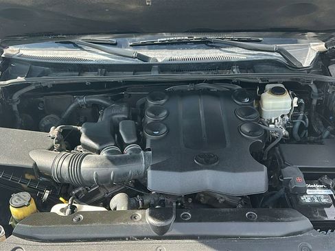 Used 2011 Toyota 4Runner Limited image 3