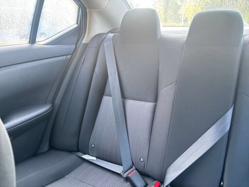 Used 2025 Nissan Sentra SV FWD image 36