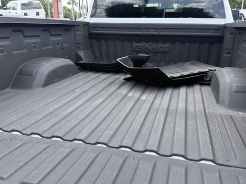 Used 2025 GMC Sierra 2500 AT4 AWD/4WD image 30