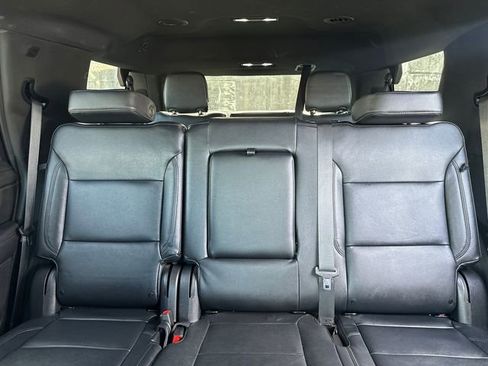 Certified 2022 GMC Yukon SLE image 38