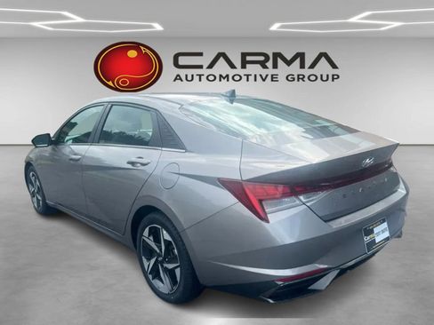 Used 2021 Hyundai Elantra SEL w/ Convenience + Premium Package FWD image 3