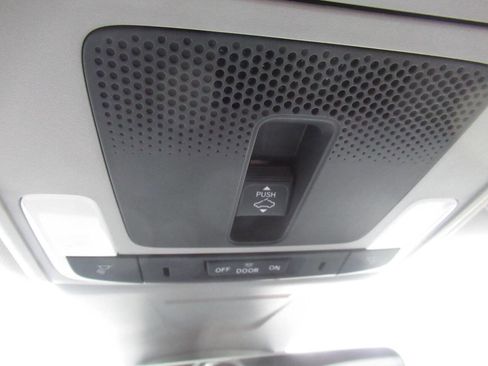 Used 2023 Acura Integra Base 4dr Liftback image 33