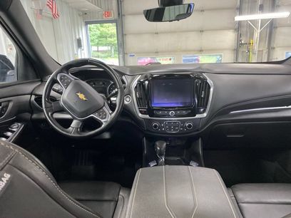 Used 2023 Chevrolet Traverse LT w/ LT Premium Package