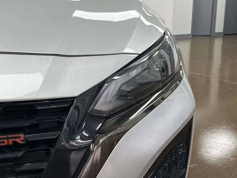 Used 2024 Nissan Altima 2.5 SR FWD image 11
