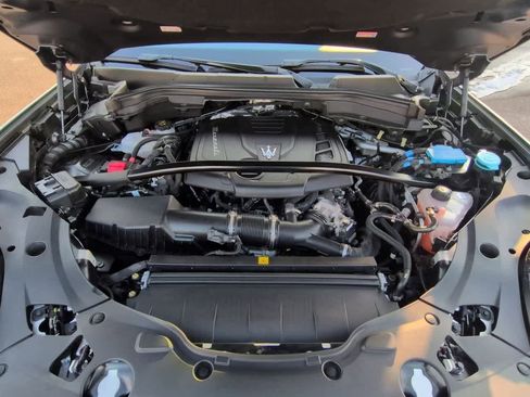 Used 2024 Maserati Grecale GT image 14