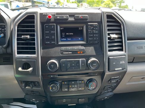 Used 2017 Ford F550 4x4 SuperCab Super Duty image 12