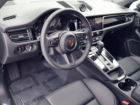 New 2026 Porsche Macan S AWD/4WD image 4