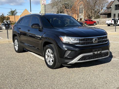 Used 2021 Volkswagen Atlas Cross Sport S FWD image 3