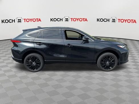 Used 2023 Toyota Venza Nightshade image 9