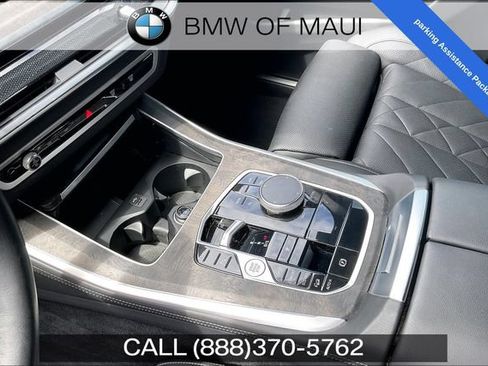 Used 2024 BMW X5 xDrive40i w/ Parking Assistance Package AWD/4WD image 16