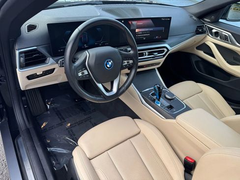 Used 2023 BMW i4 eDrive40 image 21