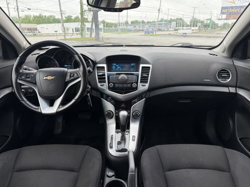 Used 2014 Chevrolet Cruze LT FWD image 19