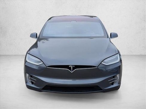 Used 2018 Tesla Model X 100D image 3