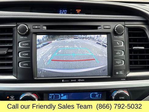 Used 2019 Toyota Highlander XLE image 22