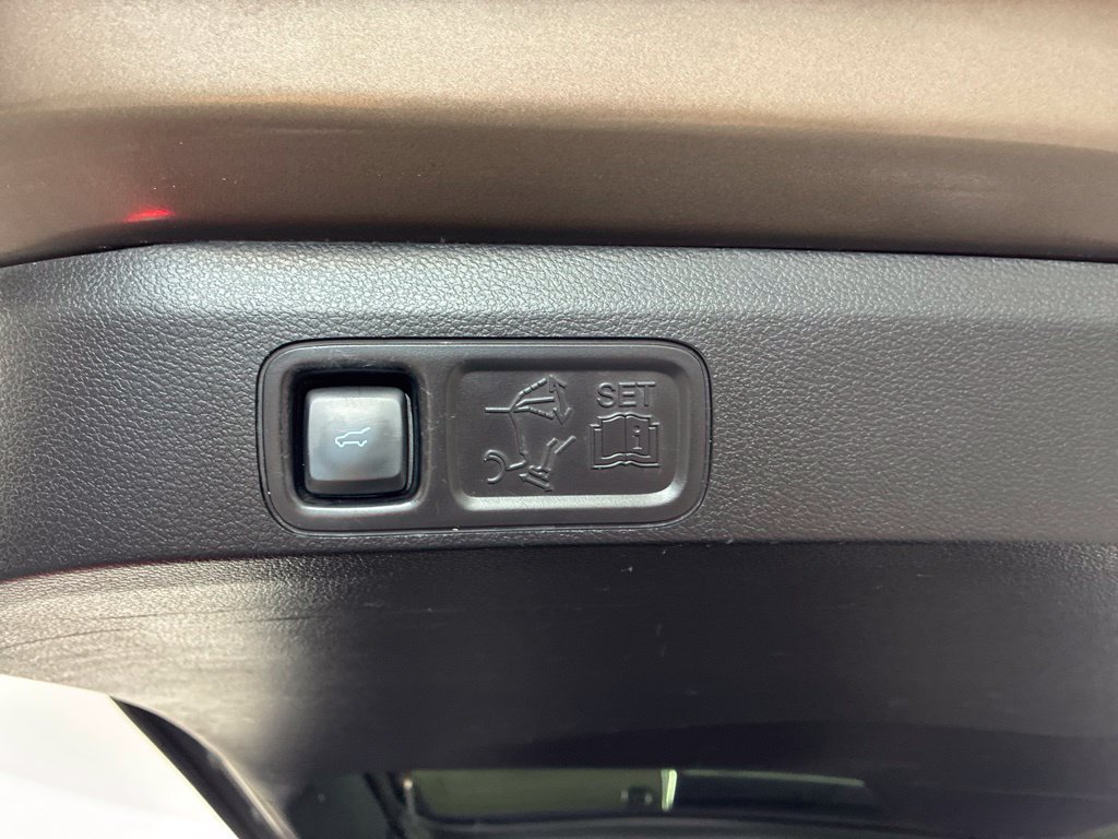 Used 2019 Ford Expedition Max Platinum RWD image 37