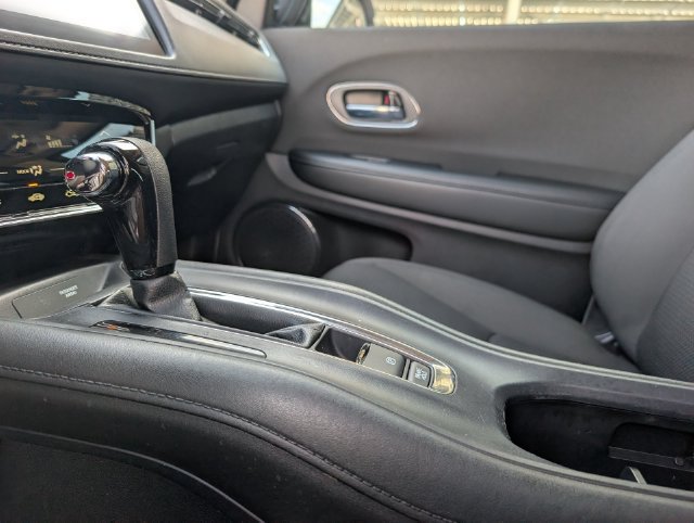 Used 2021 Honda HR-V EX image 18