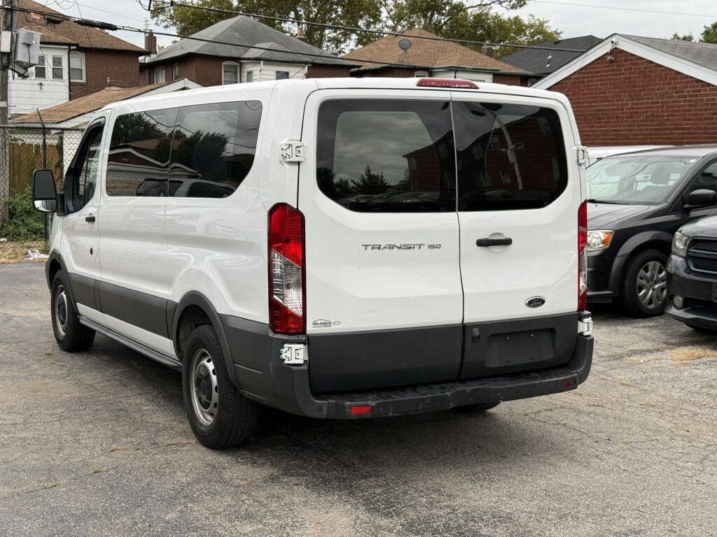Used 2017 Ford Transit 150 XL RWD image 5