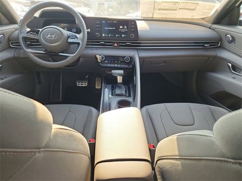 New 2025 Hyundai Elantra Sport image 12