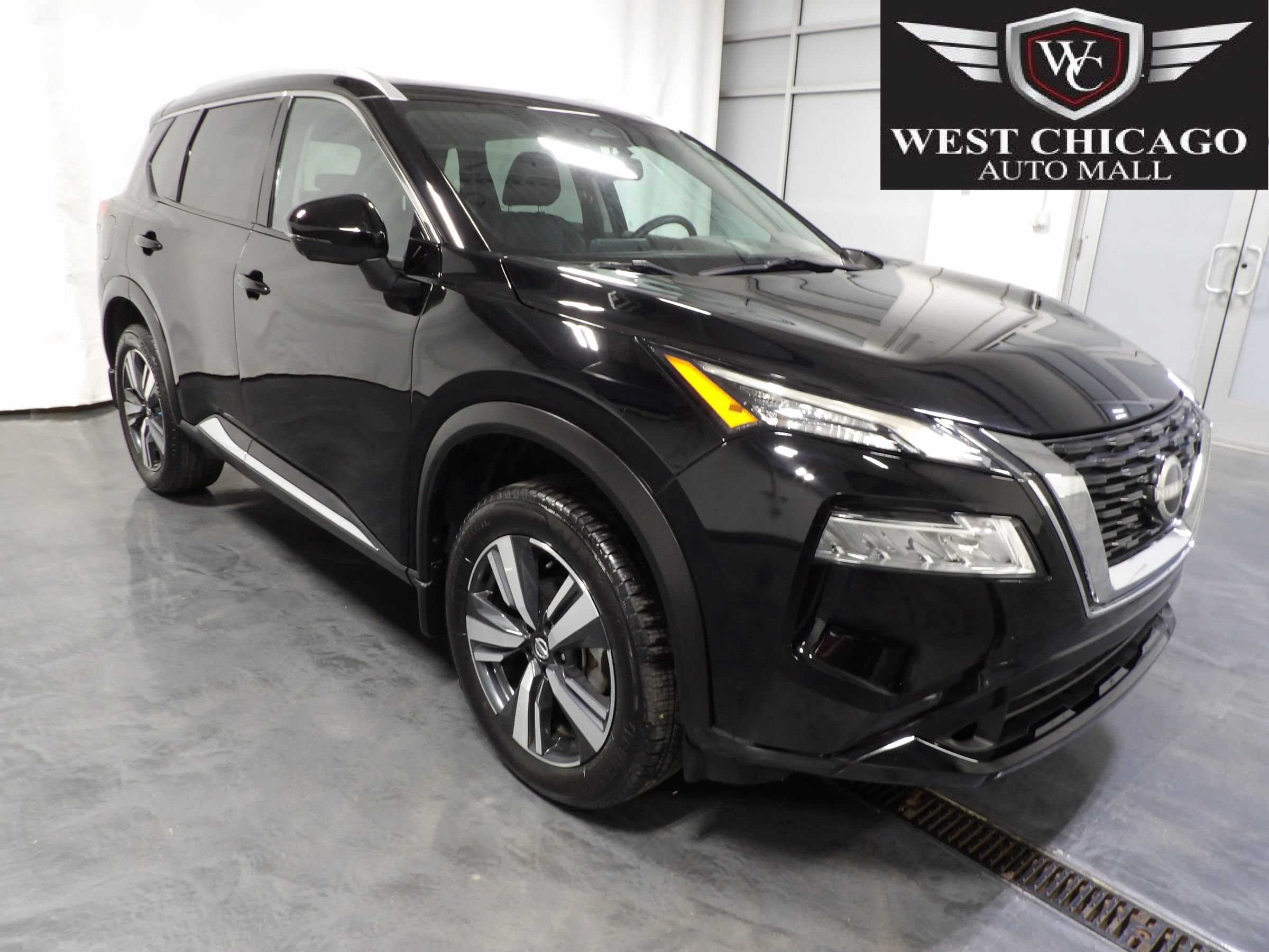 Used 2023 Nissan Rogue SL FWD image 1
