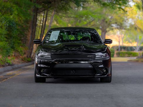 Used 2016 Dodge Charger SRT w/ Harman/Kardon Audio Group image 35