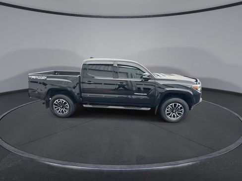 Used 2023 Toyota Tacoma TRD Sport w/ Technology Package image 17
