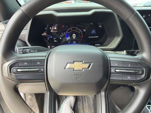 Used 2024 Chevrolet Colorado W/T w/ Safety Package RWD image 9