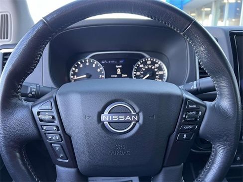 Used 2022 Nissan Frontier SV image 27