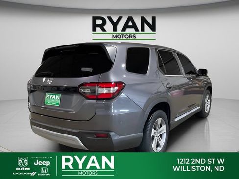 Used 2023 Honda Pilot EX-L image 3