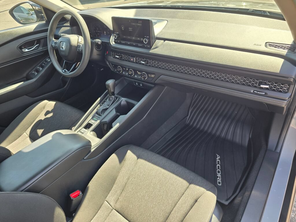 Used 2025 Honda Accord SE image 17