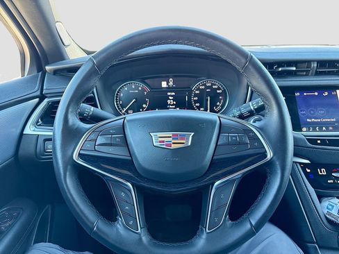 Used 2024 Cadillac XT5 Premium Luxury AWD/4WD image 11