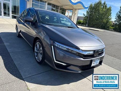 Used 2020 Honda Clarity Touring image 1