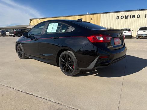 Used 2018 Chevrolet Cruze LT w/ Redline Edition image 4