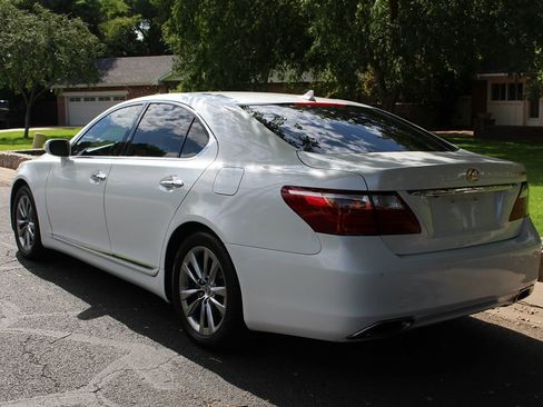 Used 2011 Lexus LS 460 image 33